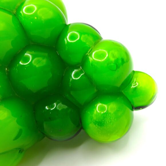 Vintage Green Glass Grape Cluster Hand Blown Art Glass Fruit Decor Murano Style - Picture 12 of 13